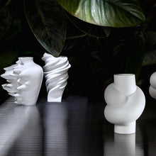Carica l'immagine nel visualizzatore di Gallery, Rosenthal Studio Line Midi Vase varie forme