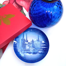 Load the image in the Gallery viewer, Bing & Grondahl dish of the year 2023 Collection