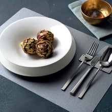 Carica l'immagine nel visualizzatore di Gallery, Neve Servizio tavola 18 pezzi porcella d'osso Arthur Krupp