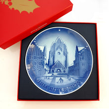 Load the image in the Gallery viewer, Bing & Grondahl dish of the year 2025 Collection