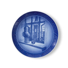 Load the image in the Gallery viewer, Royal Copenhagen dish of the year 2025 Collection