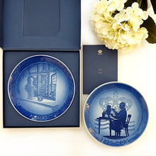Carica l'immagine nel visualizzatore di Gallery, Royal Copenhagen Piatto Anniversario 250° edizione limitata