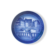 Carica l'immagine nel visualizzatore di Gallery, Royal Copenhagen Piatto dell'anno 2026 collezione