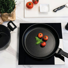 Carica l'immagine nel visualizzatore di Gallery, Sambonet Padella cm 24 antiaderente Titan Pro induzione