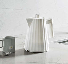 Carica l'immagine nel visualizzatore di Gallery, Alessi Bollitore elettrico Plissè 1 lt. vari colori
