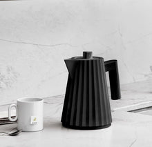 Carica l'immagine nel visualizzatore di Gallery, Alessi Bollitore elettrico Plissè 1 lt. vari colori