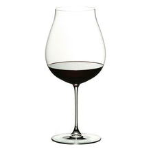 Carica l'immagine nel visualizzatore di Gallery, Riedel Set 6 calici cristallo soffiato new world Pinot Noir Veritas 6449/67
