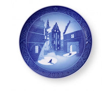Load the image in the Gallery viewer, Royal Copenhagen dish of the year 2022 Collection