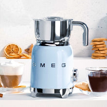 Carica l'immagine nel visualizzatore di Gallery, Smeg Montalatte elettrico MFF01
