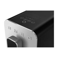 Carica l'immagine nel visualizzatore di Gallery, Smeg Macchina da caffè automatica Bean to cup nera BCC02BLMEU