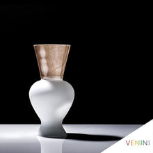 Carica l'immagine nel visualizzatore di Gallery, Venini Vaso Re lattimo cm 38 vetro di murano