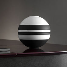 Carica l'immagine nel visualizzatore di Gallery, La Boule black & white sfera 2 posti tavola Villeroy & Boch