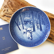 Load the image in the Gallery viewer, Royal Copenhagen dish of the year 2023 Collection
