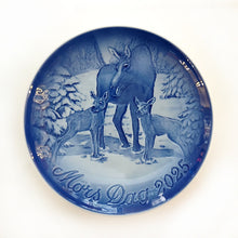 Load the image in the Gallery viewer, Bing &amp; Grondahl Mother&#39;s dish 2024
