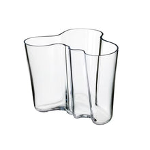 Load the image in the Gallery viewer, Ittala Vases 16 cm Alvar Aalto Collection
