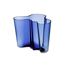 Load the image in the Gallery viewer, Ittala Vases 16 cm Alvar Aalto Collection
