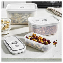 Load the image in the Gallery viewer, Fresh &amp; Save Starter Kit 3 S/M/L Zwilling plastic jars
