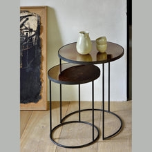 Carica l&#39;immagine nel visualizzatore di Gallery, Set 2 Tavolini ferro legno Bronze Copper nesting Ethnicraft 20702
