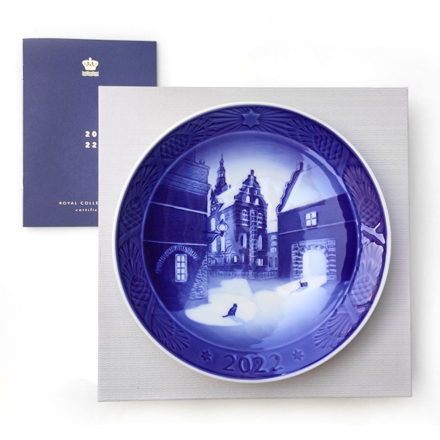 Royal Copenhagen dish of the year 2022 Collection