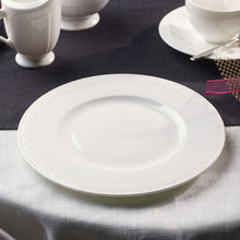 Load the image in the Gallery viewer, White Pearl Table Service 18 Pieces Villeroy &amp; Boch
