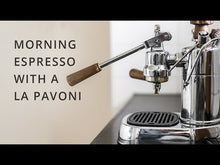 Carica e avvia il video nel visualizzatore di galleria, Macchina da caffè espresso a leva Professional La Pavoni
