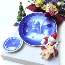 Load the image in the Gallery viewer, Royal Copenhagen Santa Claus 2022 collection
